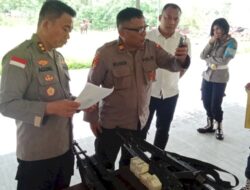 Cegah Anggota Lakukan Hal Tak Patut  Kapolres Kupang Cek Senpi