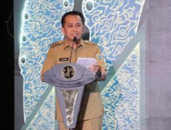 Pj. Gubernur Sumut, Terima Penghargaan dan PIN Emas Dari Menteri BUMN