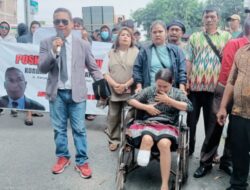 Dari Atas Kursi Roda, Korban Dugaan Malpraktek RS Mitra Sejati minta Kapoldasu Tindaklanjuti Laporannya