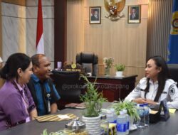 Terima Audiensi Pimpinan KCP Bank NTT Kantor Wali Kota, Serena: “Kerjasama Itu Penting”