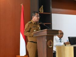 Buka Rapat Evaluasi Pengelolaan Keuangan Kecamatan dan Desa, Bupati Kupang: “Penting”