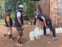 Warga Kubar dan Takari Serahkan Barang Ini ke Polisi, Kenapa ?