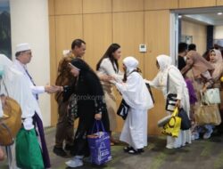 Tiba di Bandara El Tari, Jemaah Haji Kota Kupang Disambut Wakil Wali Kota