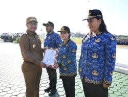 Satu Persatu P3K Terima SK Pengangkatan Dari Tangan Bupati Kupang