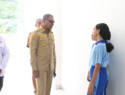 Serahkan Bantuan untuk pengungsi Erupsi Gunung Lewotobi Laki-Laki, Wagub NTT Pesan Begini