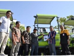 Petani di Kabupaten Kupang, Terima Alat Pertanian Gelombang ke-4
