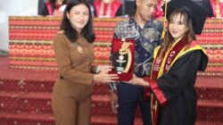 Aurum Titu Eki: Wisuda, Awal Dari Perjuangan
