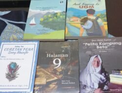 Cinta Literasi, Thomas Sogen Sumbang Buku untuk TBM Gading Taruna