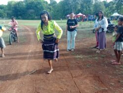 Nostalgia Ibu-ibu di Bello Hidupkan Permainan Tradisional Sikadoka