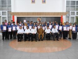 Tak Ingin Hambat Karir ASN, Bupati Kupang Serahkan SK Kenaikan Pangkat 120 PNS