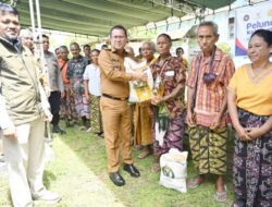 Launching Bantuan Pangan di Amabi Oefeto Timur, Bupati Kupang Ingatkan Hal Ini