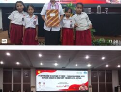 149 Siswa SD di Kota Kupang Terima PIP Tahap I, Serena: ” Orangtua, Tidak Gunakan di Luar Kebutuhan”