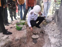 Peletakan Batu Pertama Gedung Serbaguna Dilakukan Tepat di HUT ke-23 GMIT Amanau Tablolong