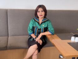 Dari Honorer ke Kepala Sekolah, Elisabeth Ose Tifaona Usung Penguatan Karakter di SD Negeri Oehendak