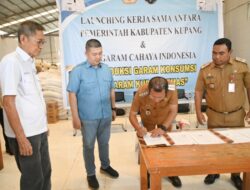 Bupati Kupang Teken Kerja Sama, Luncurkan Produk Garam Bermerek “Teluk Koepang”