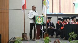 Hadiri Wisuda ke-10 UPG, Johni Asadoma:”Jadilah Pencipta Lapangan Kerja”