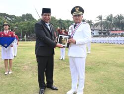Dapat Anugerah Kartika Pamong Praja Muda, Yos Lede:”Saya Terima Dengan Rasa Hormat”