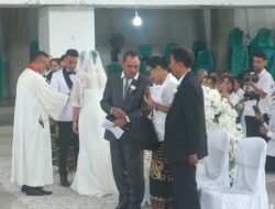 Martinus dan Liberthina Akhiri Masa Lajang, ASN Dinas P dan K Kota Kupang Lantunkan Doa